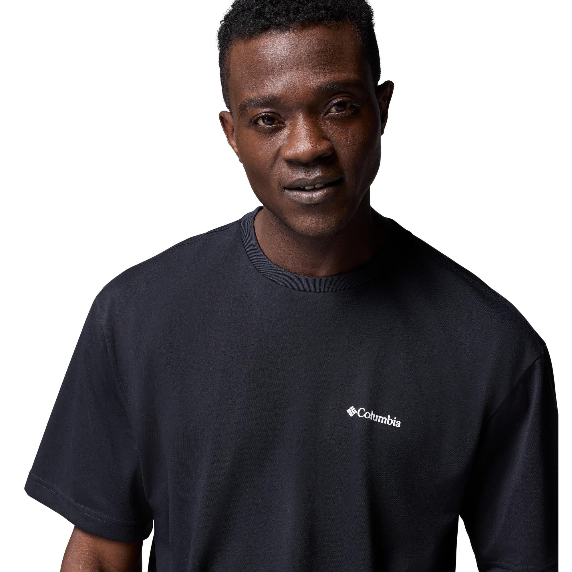 Columbia - Cedar Trail  Back Graphic T-shirt // Sort - Image 3