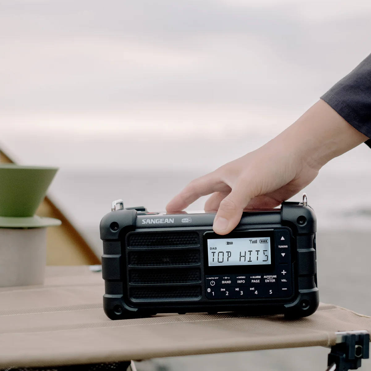 Sangean - MMR-99 DAB+/FM/Bluetooth/AUX - Multi-Powered Digital Nødradio // Sort - Image 7