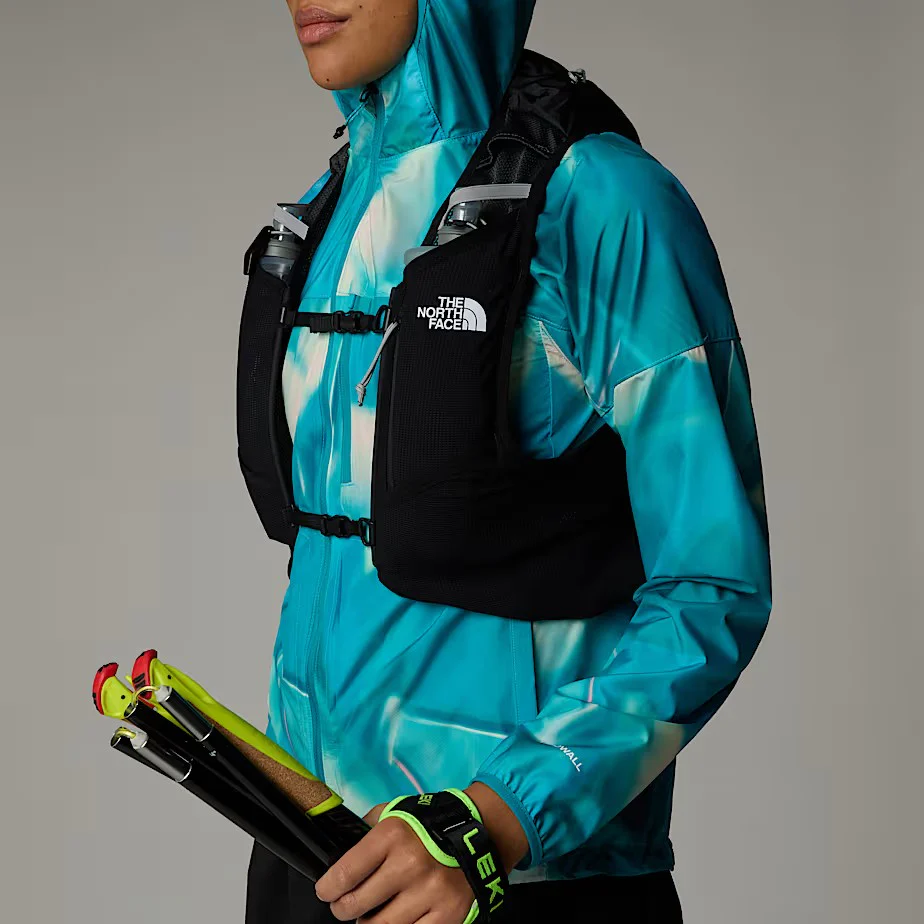 The North Face - Sunriser Run Vest 8L // Sort - Image 10