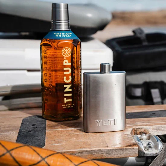 YETI - Rambler Flask Lommelærke // Navy - Image 10